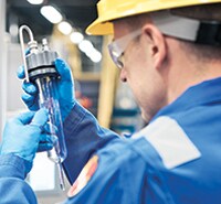 封闭样本固定装置有助于提高无水氨取样的安全性