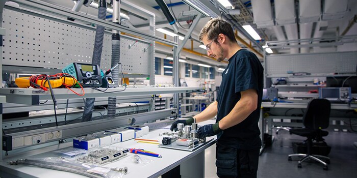 稀释制冷机制造商 Bluefors 视频缩略图