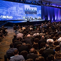 la foule au salon act sur les véhicules à hydrogène