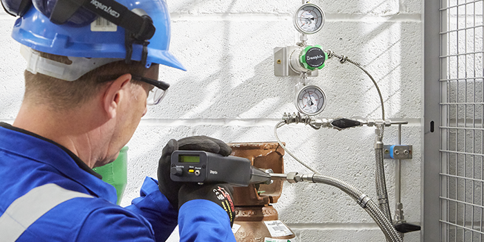 유체 시스템 누설 줄이기