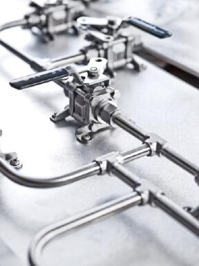 Properly mounted ball valve