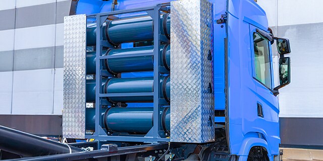 Heavy-duty CNG (compressed natural gas) vehicle