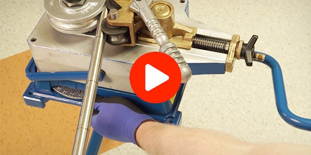 视频：如何使用台式弯管机